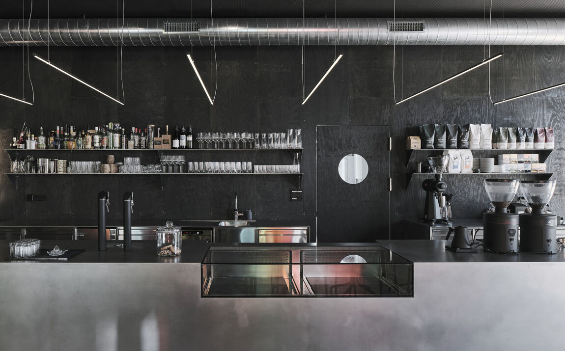 Glas-Theke mit GM LIGHTROLL