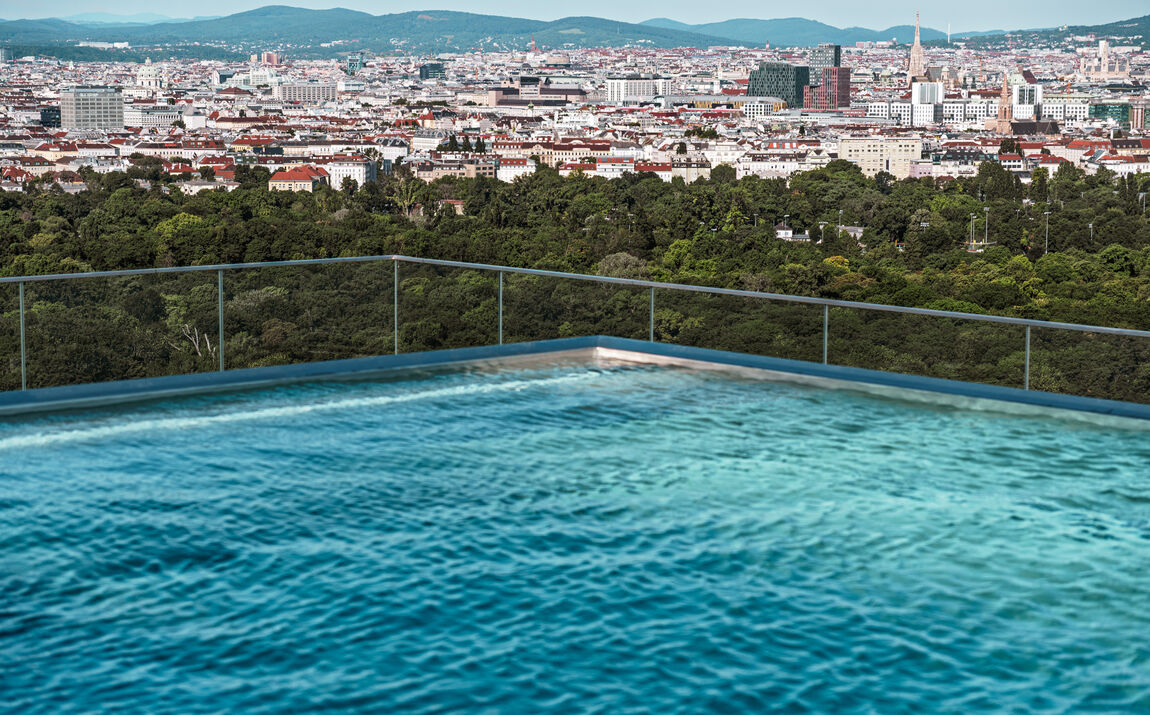 Gruenblick_inEinemProfil Pool