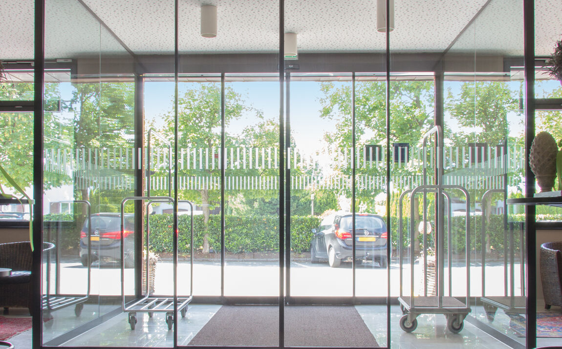 Schiebetuere-Automatische Schiebetuere-GM SCHIEBESYSTEME-automatische Schiebetuere-Hotel-Vorarlberg