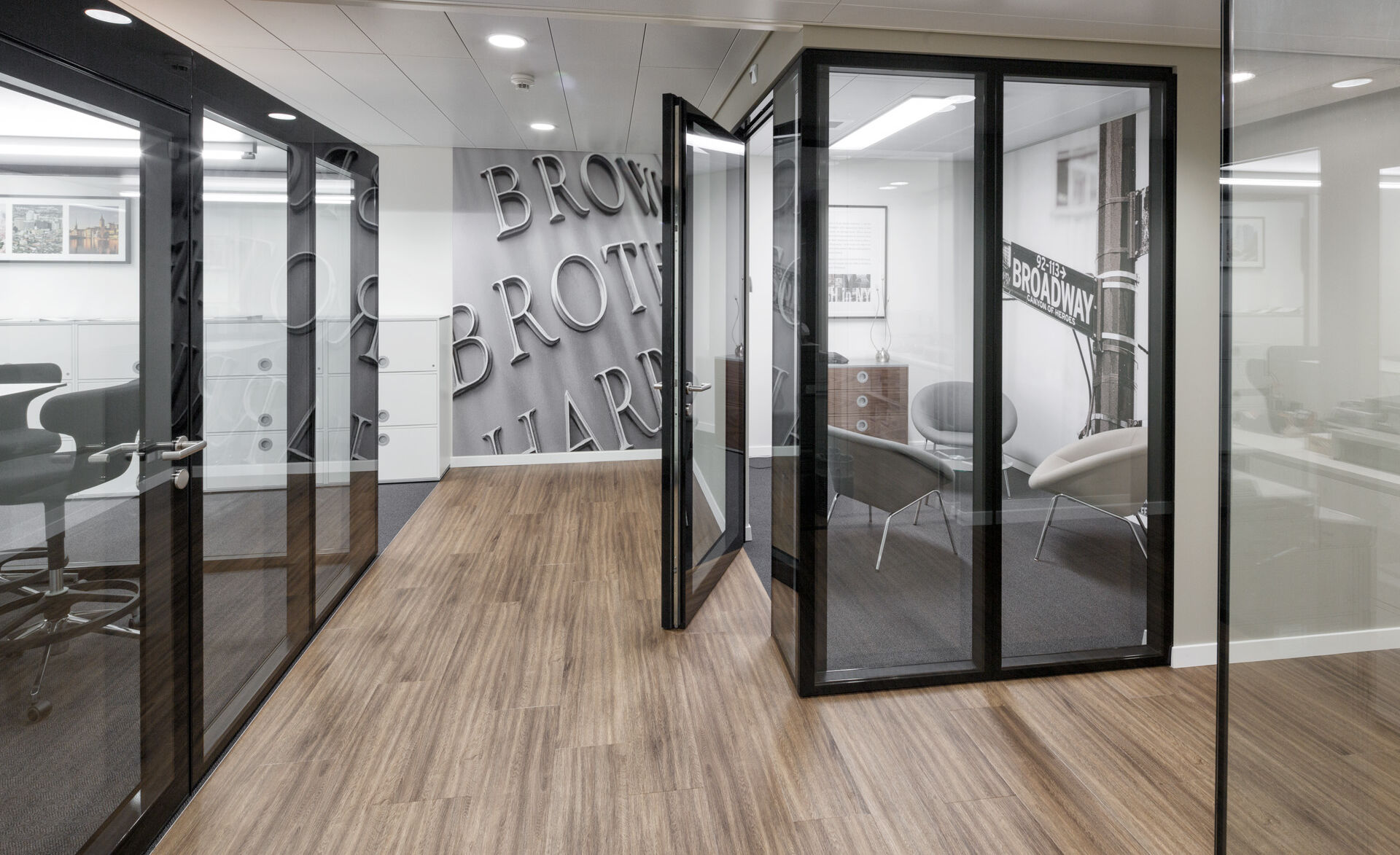glastrennwand-GM Martition Plus-glaswand-Brown Brothers-aesthetik