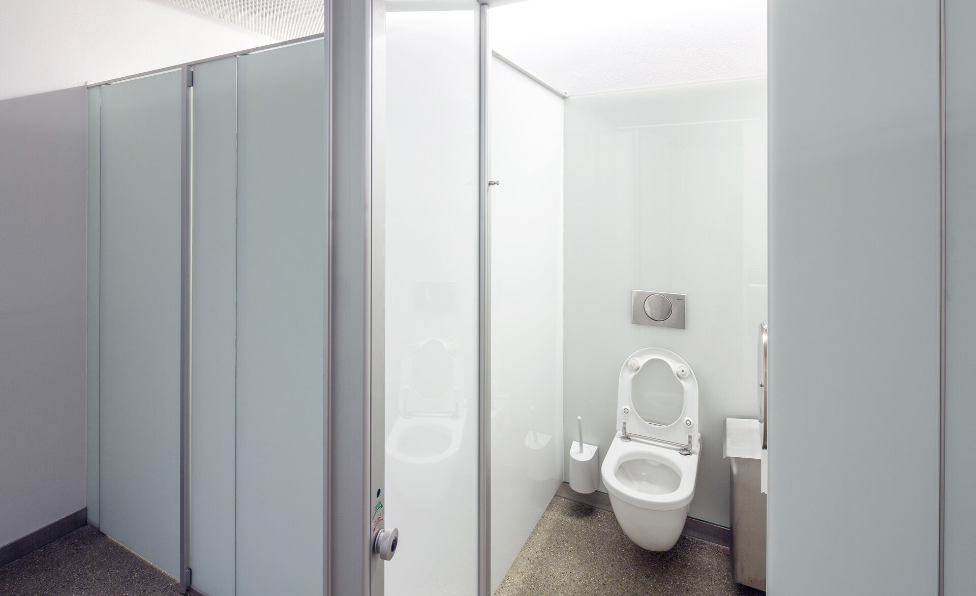 WC-Kabinen aus Glas
