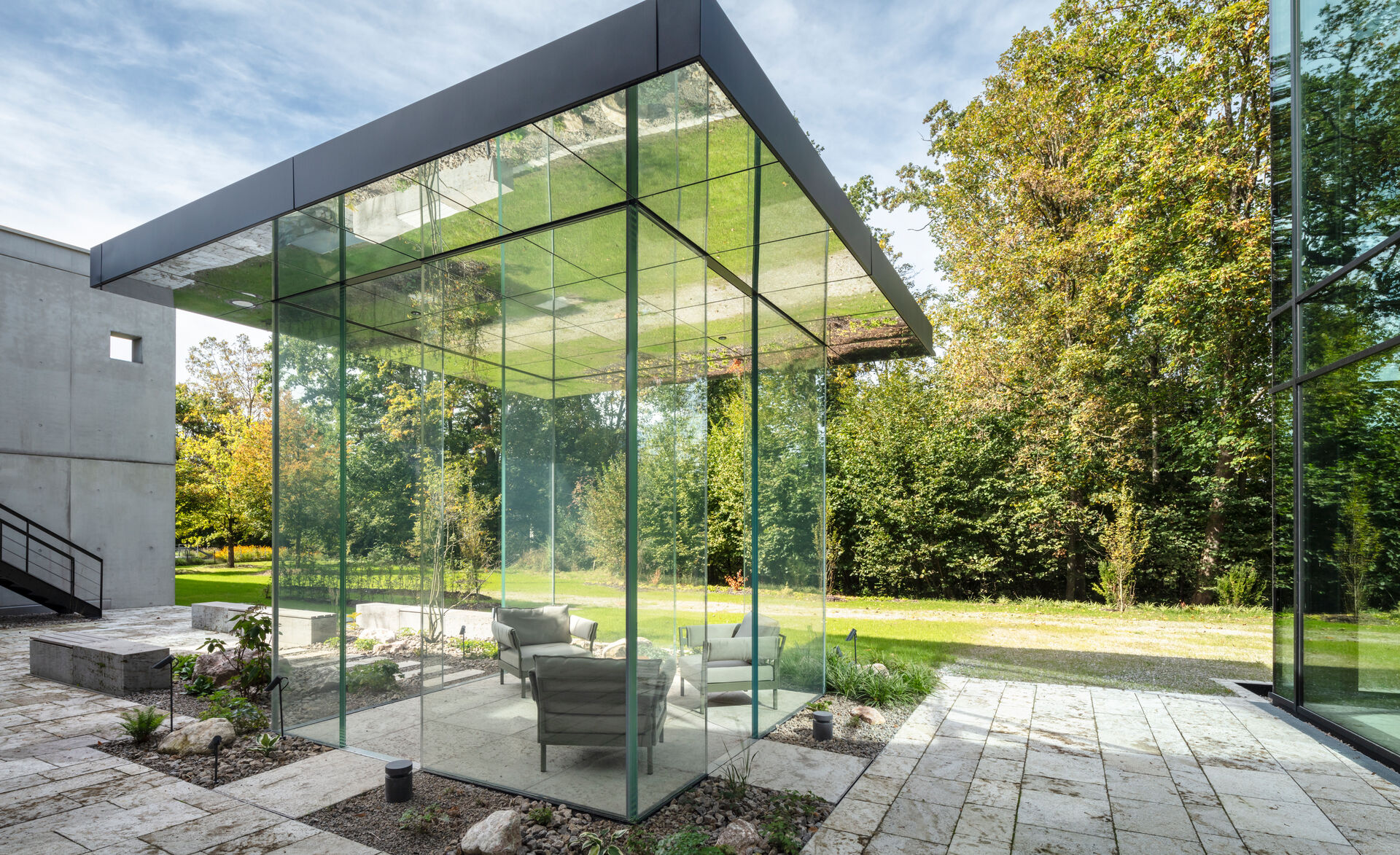 konstruktiver glasbau-gm pavillon360-glas pavillon-schattdecor-thansau-hgesch (3)