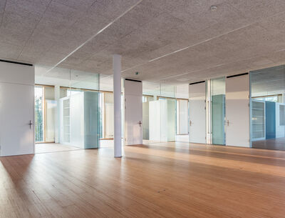 Schule am See in Hard mit Glas-Trennwand-System